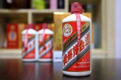 中國十大醬香型白酒排名：茅臺酒、郎酒包攬前兩名